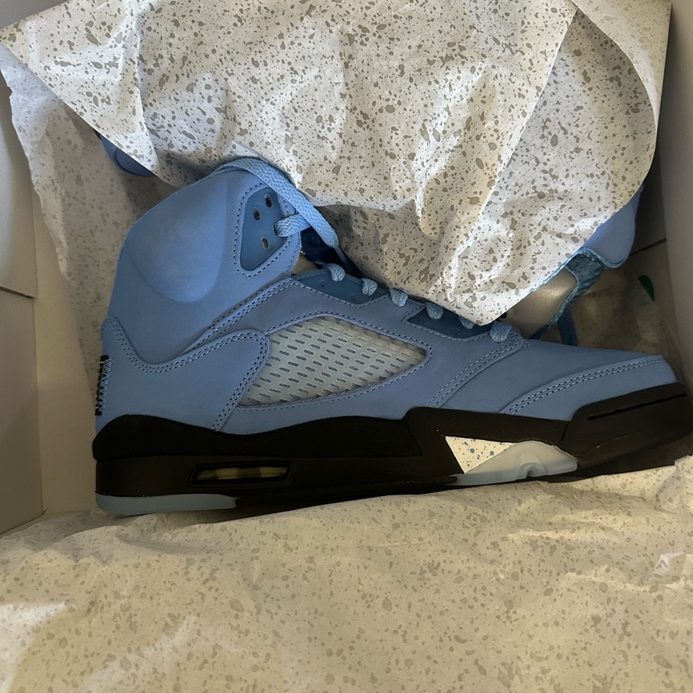 Jordon 5 UNC